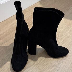BCBG Black Suede Women's Ankle Bootie. S 6.